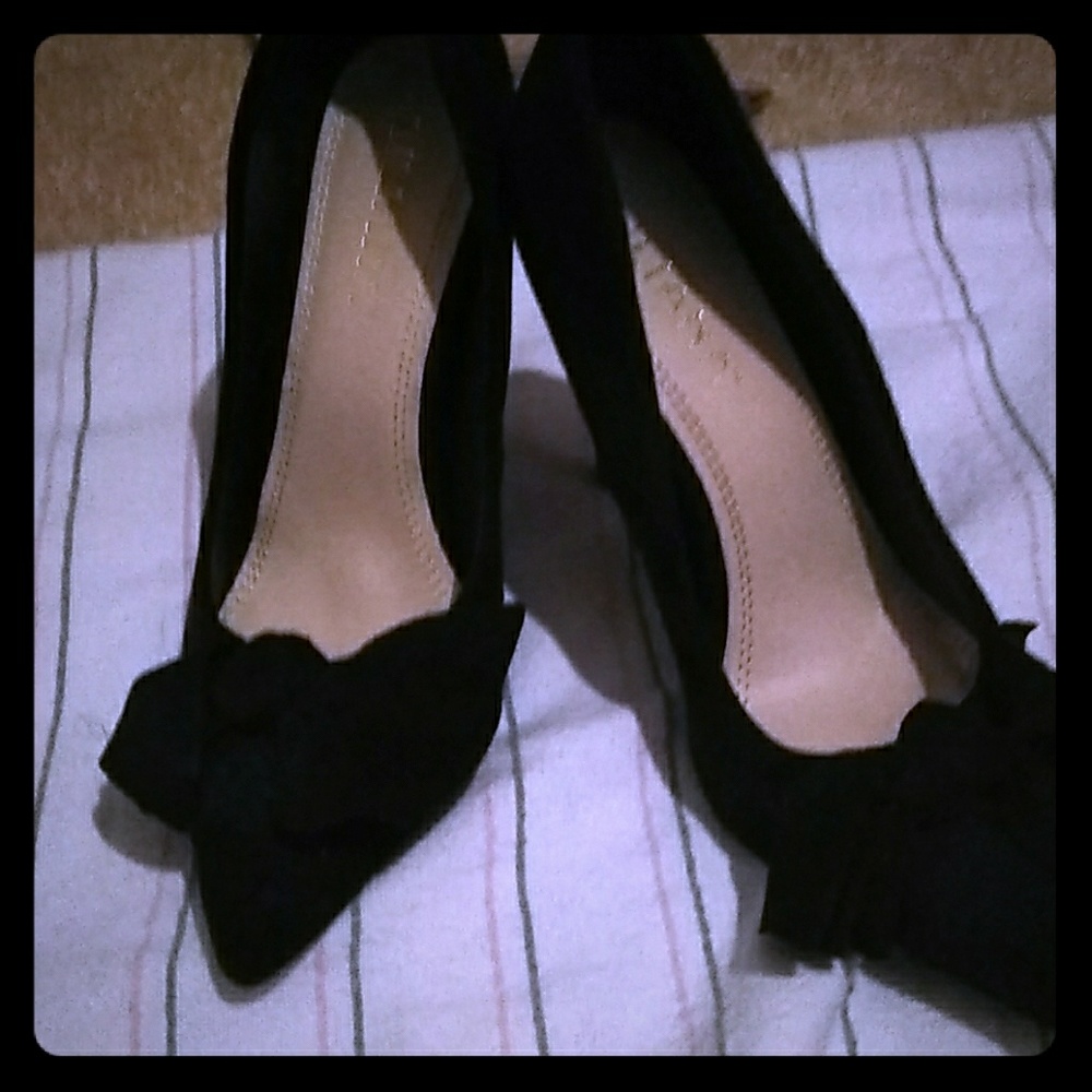 Im selling heels
